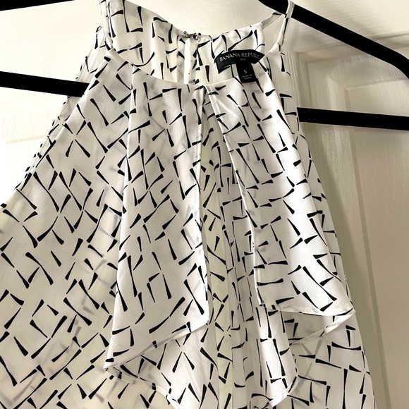 Banana Republic black camisole! Brand new‼️ - Picture 2 of 6